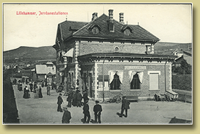 Gammelt postkort. "Lillehammer. Jernbanestationen".